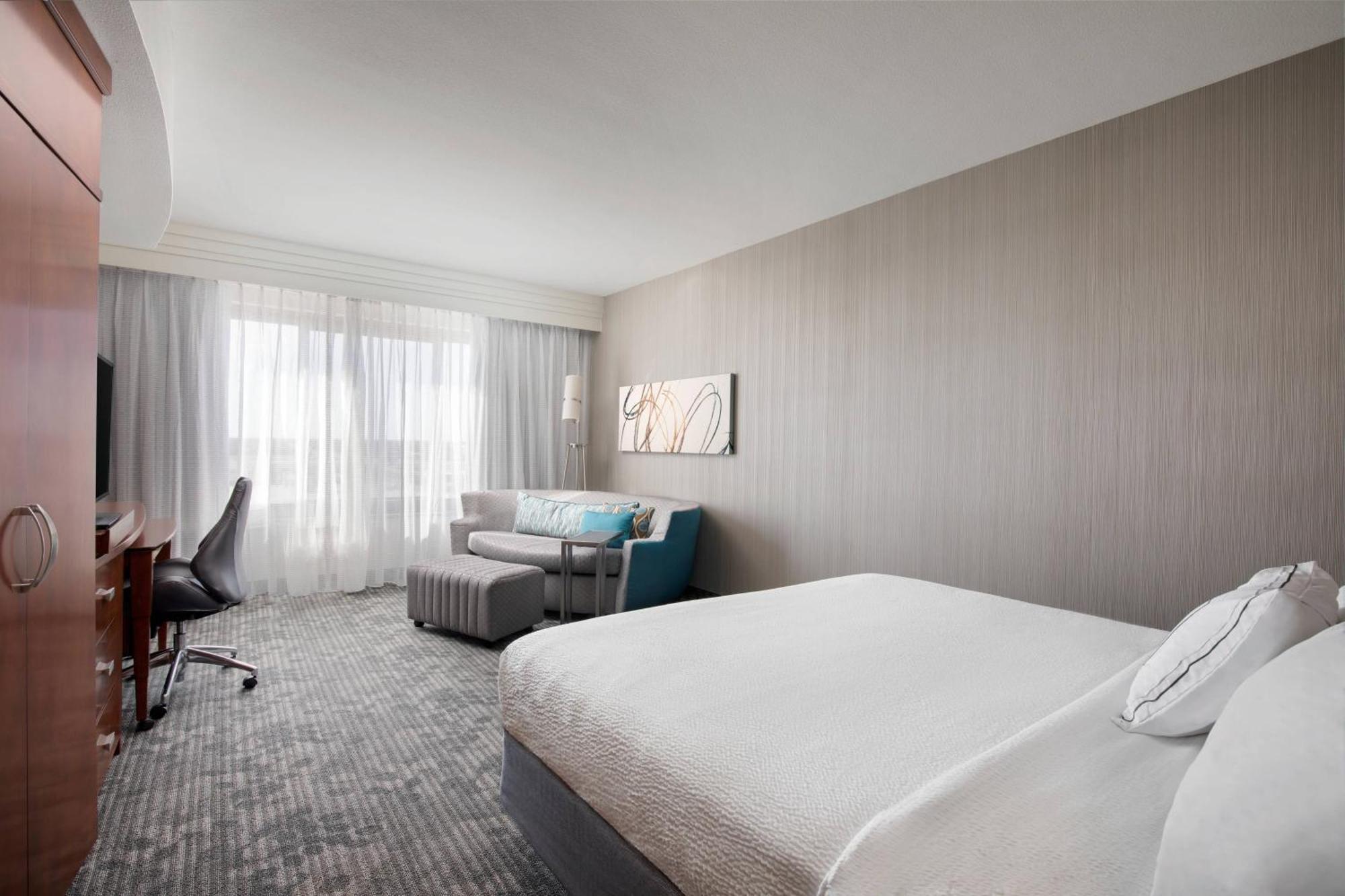 Hotel Courtyard By Marriott Dallas At Event Center