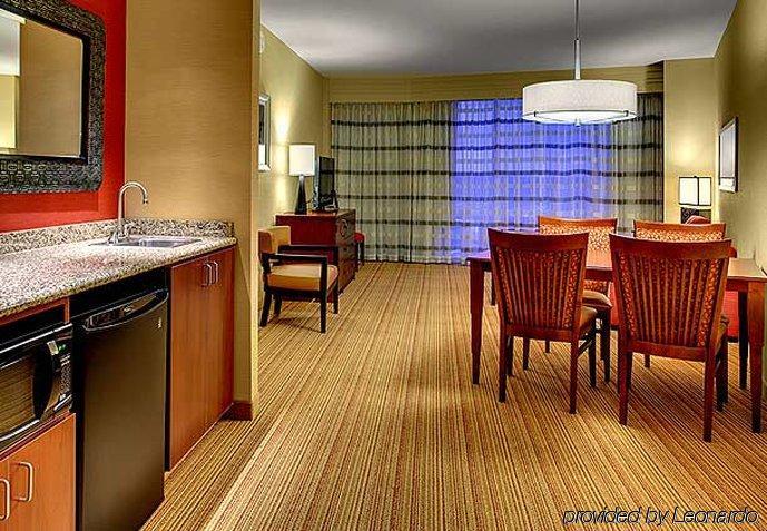 Hotel Courtyard By Marriott Dallas At Event Center